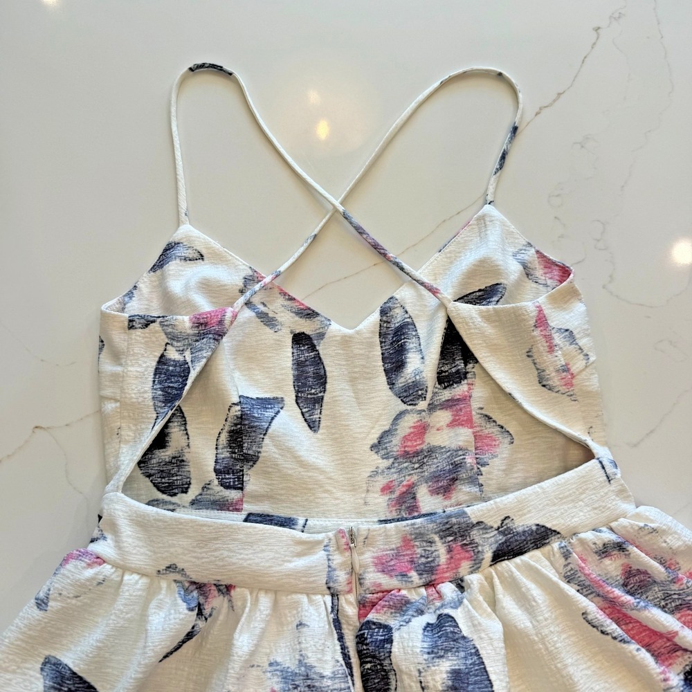 Tobi White Floral Fit Flare Party Dress Sz S Crisscross Back Petticoat - Picture 14 of 16
